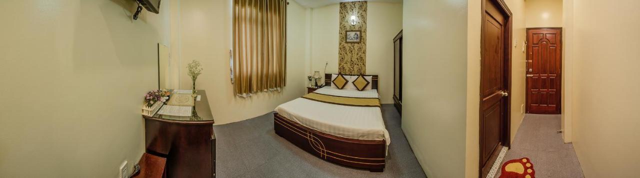 Dong Bao Hotel *