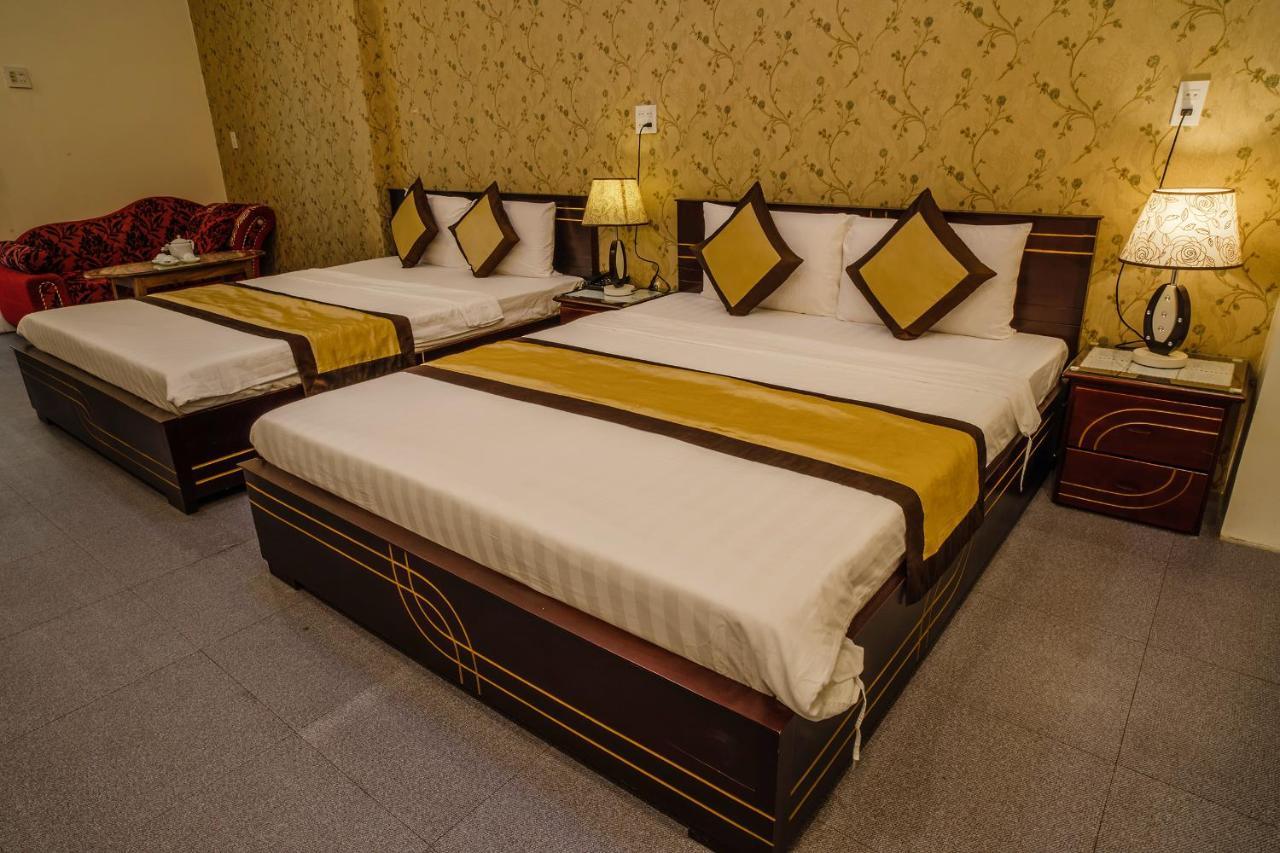 Dong Bao Hotel *