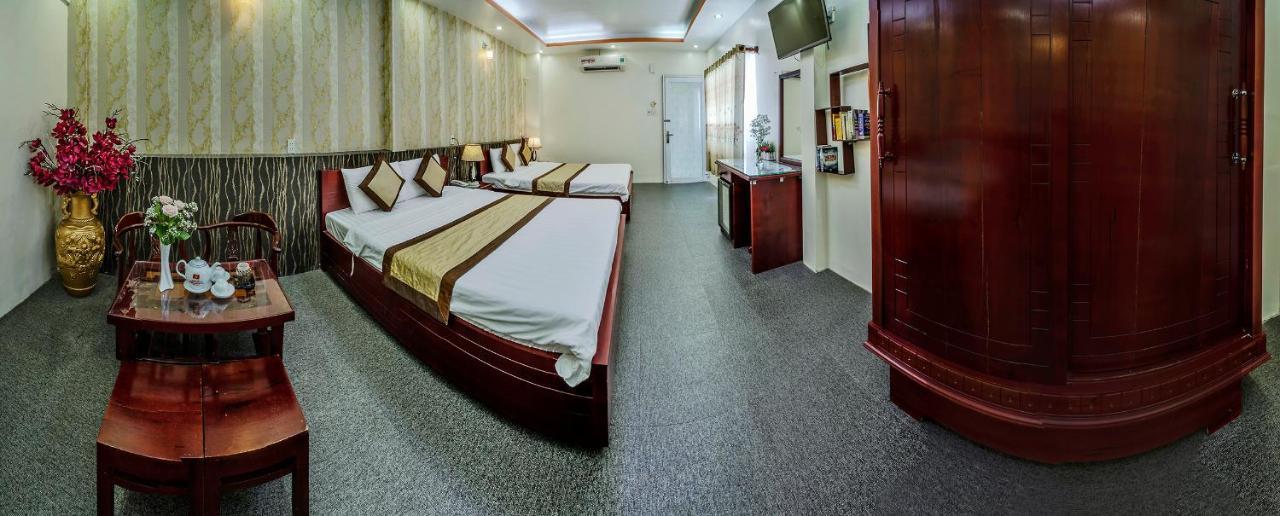 Dong Bao Hotel